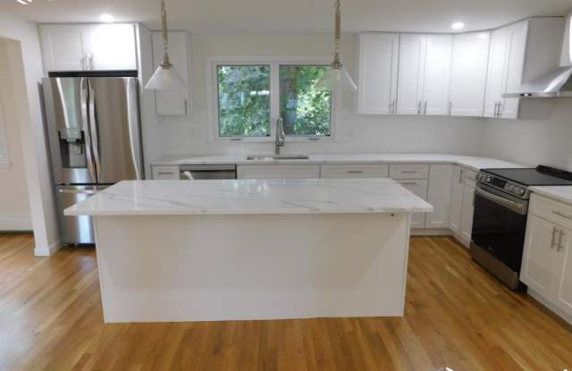 5 Middle St. photos photos