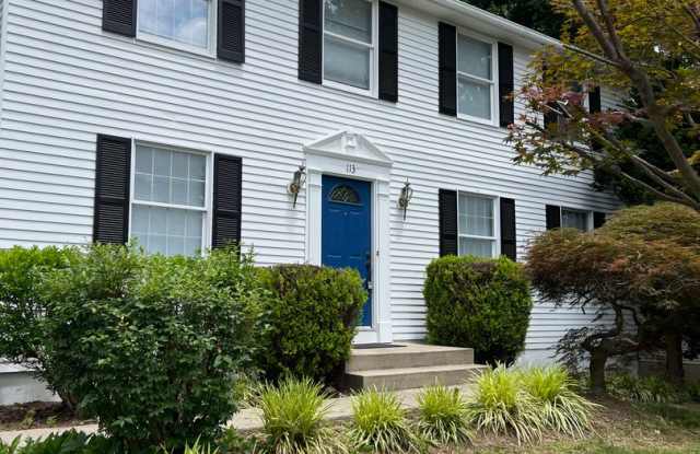 Great 4BR Single Family Home in Forest Ridge - 113 Forest Ridge Drive, Sterling, VA 20164