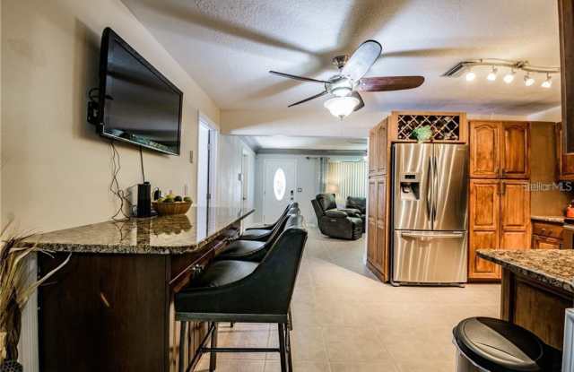 2554 CORDOVA WAY S Gallery 2