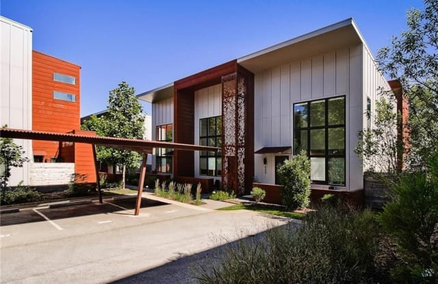520  SE Tourmaline Mews - 520 SE Tourmaline Mews, Bentonville, AR 72712