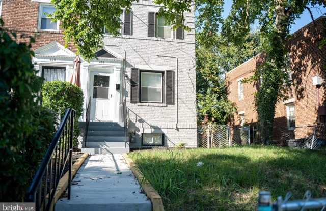 422 BRANDYWINE ST SE - 422 Brandywine Street Southeast, Washington, DC 20032