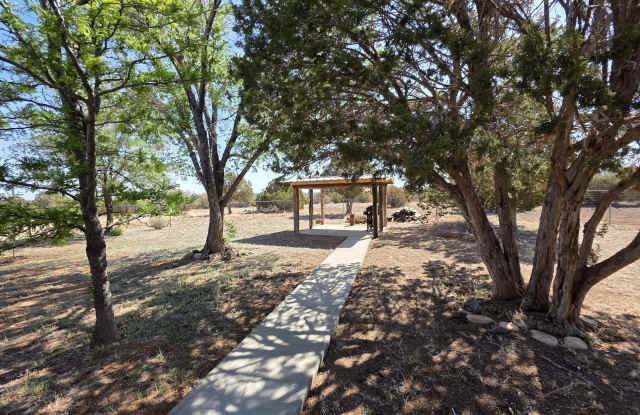 8082 Well Road Gallery 2
