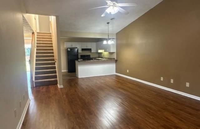 3 bed, 2 bath condo COMING SOON Gallery 1