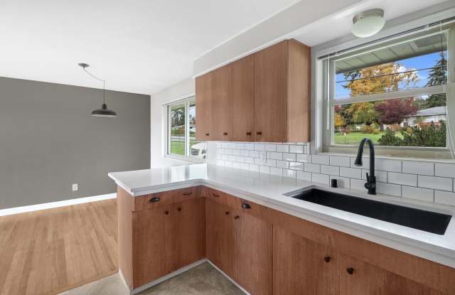 3 Bed 2 Bath home Gallery 4