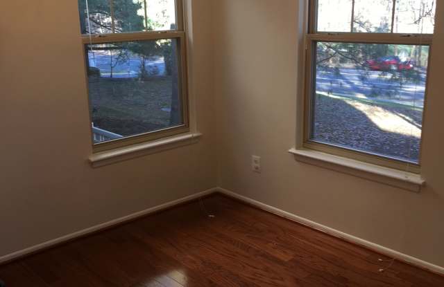 11700 Olde English Drive Gallery 4