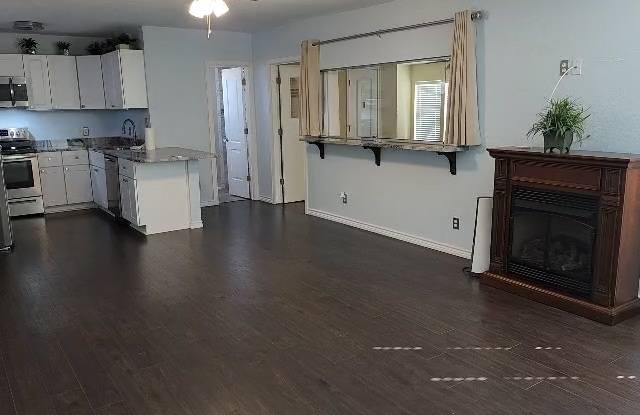 830 Comanche Trail Gallery 2