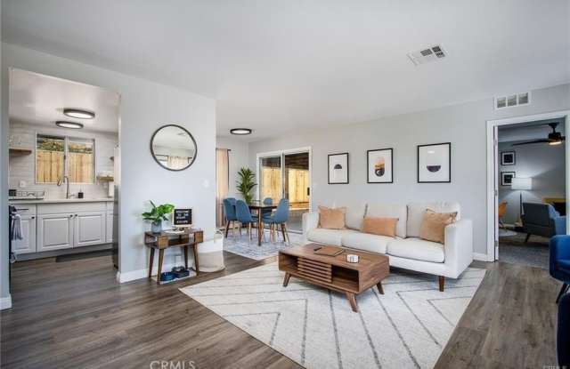 6886 Hillview photos photos