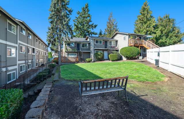 Crestwood Courts Gallery 4