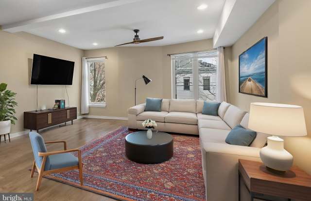 2030 SEPVIVA Street unit: 2 photos photos