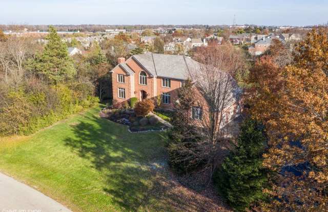 555 Christopher Drive - 555 Christopher Drive, Lake Zurich, IL 60010