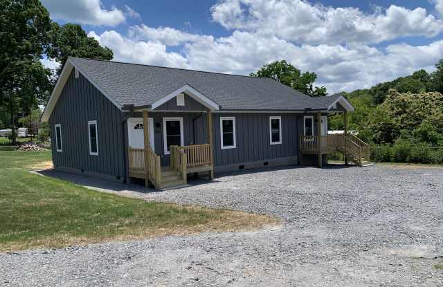 105 Leslies Home Drive Gallery 2