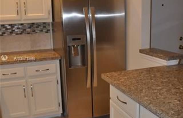 9767 W McNab Rd Gallery 2