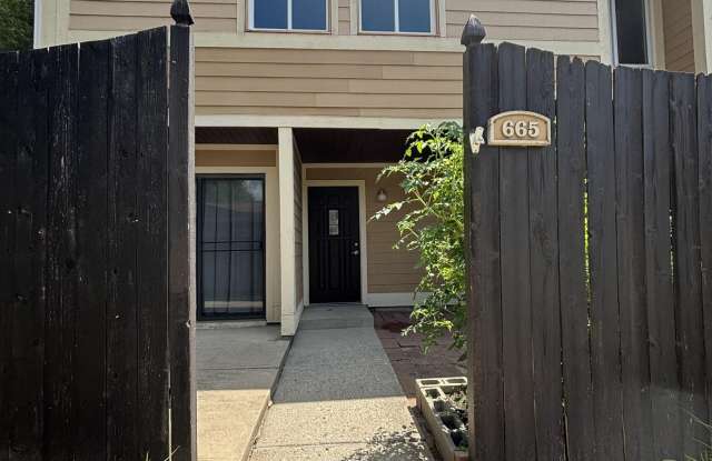 665 Ironwood Gallery 1