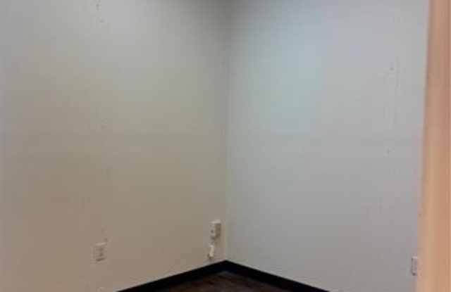 419 S RANGE Avenue Gallery 4