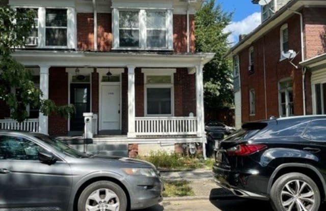 1940 Chestnut St - 1940 Chestnut Street, Harrisburg, PA 17104