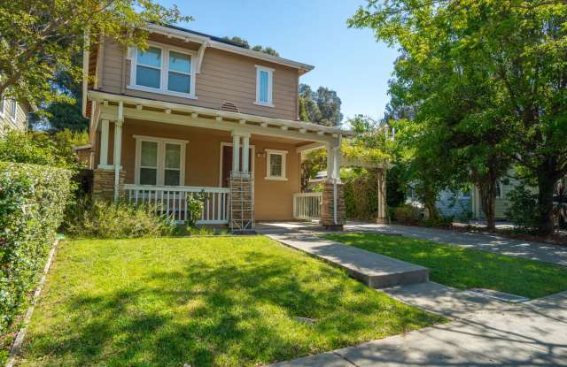 Charming Harbor Park 3 bedroom 2.5 bath Gallery 3