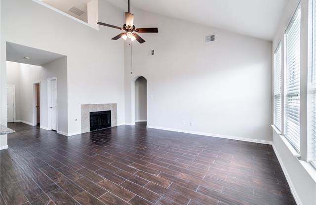 210 Admiral Drive Gallery 3