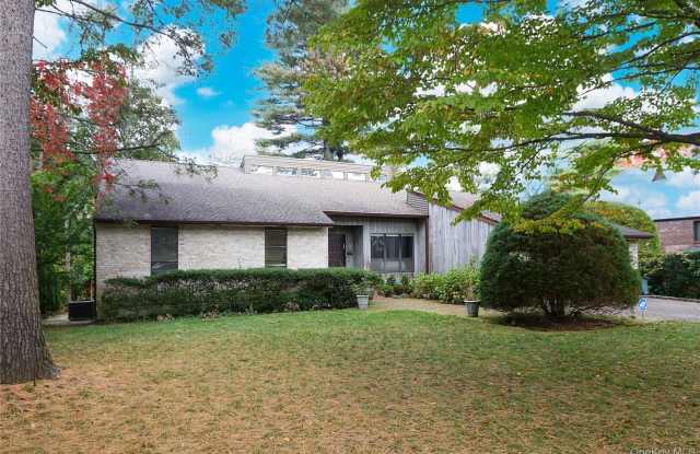 35 Old Pond Road photos photos