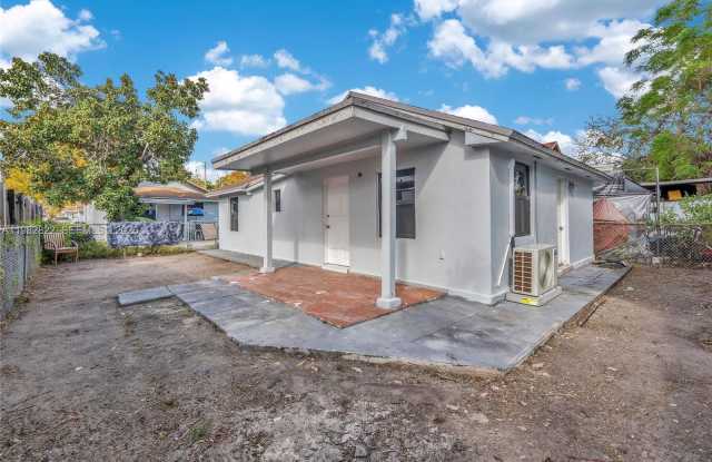 2428 Northwest 28th Street photos photos