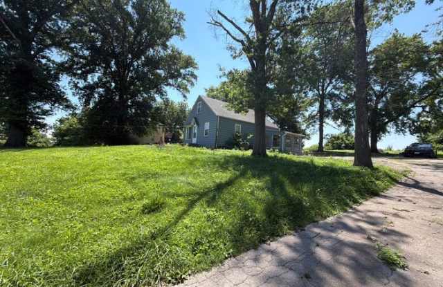 12326 Larimore Road Gallery 2