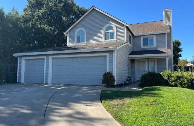 Beautiful Four Bedroom Home in Elk Grove - 8601 Diamond Crest Court, Elk Grove, CA 95624