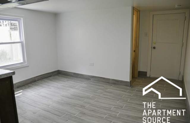 4538 Drake Gallery 2