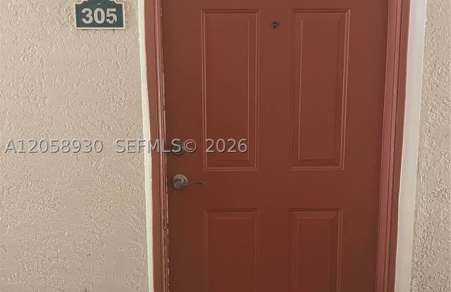 2427 Centergate Dr Gallery 2