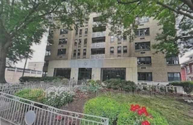 1108 Kanawha Blvd E - 1108 Kanawha Boulevard East, Charleston, WV 25301