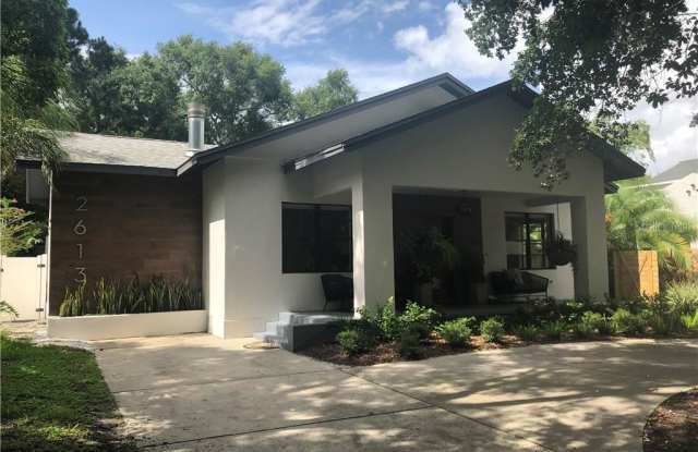 2613 W WATROUS AVENUE - 2613 West Watrous Avenue, Tampa, FL 33629