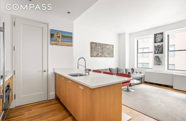 71 Nassau Street Gallery 2