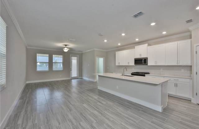 4007 CADENCE LOOP Gallery 4