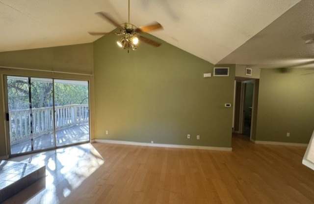 Gated Condo Off of Oltorf with Extra Large Private Balcony Gallery 1