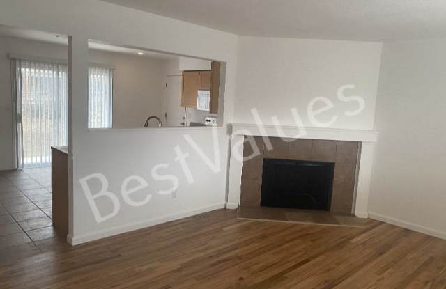 6441 S Eudora Way Gallery 2