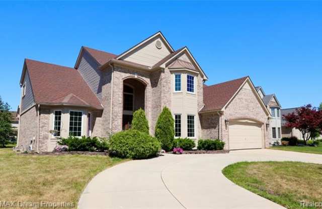 6755 TIFFANY Circle Gallery 2