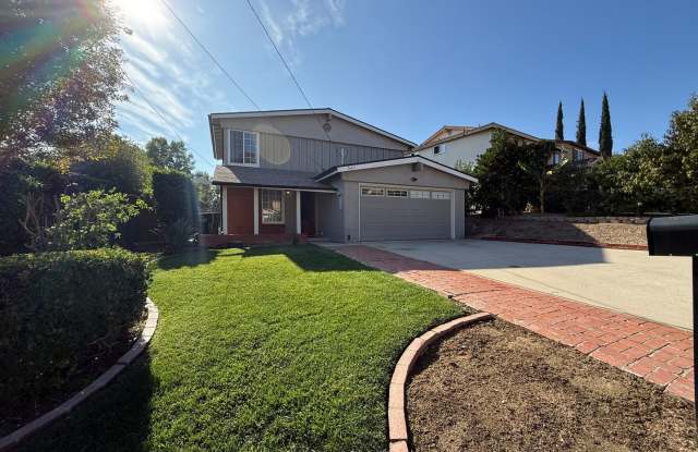 3 bedroom, 1 1/2 bath home in Thousand Oaks - 561 Houston Drive, Thousand Oaks, CA 91360