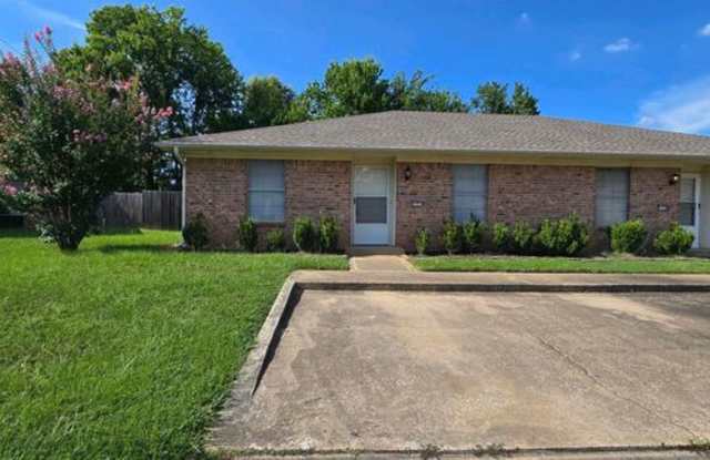 1721 Clearwood Drive - 1721 Clearwood Drive, Longview, TX 75604