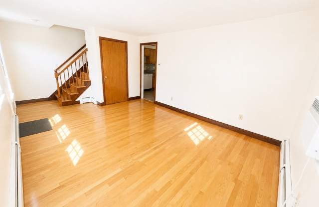 7 Ridge Street Gallery 3