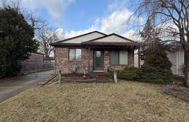 27741 Delton Street photos photos