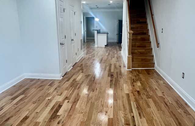 2922 East Monument Street Gallery 2