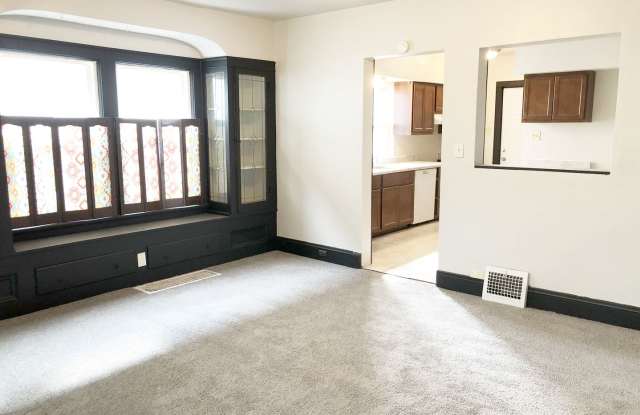 3 Bed 1 Bath Single Family Home In South Broadway! photos photos