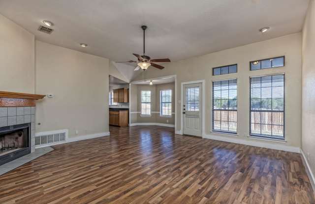 1007 Chablis Dr Gallery 4