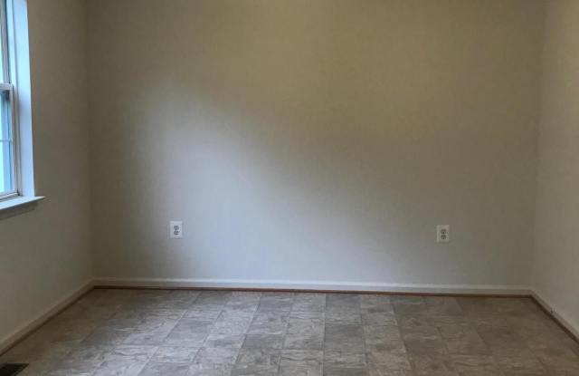 108 MERRILL COURT Gallery 4
