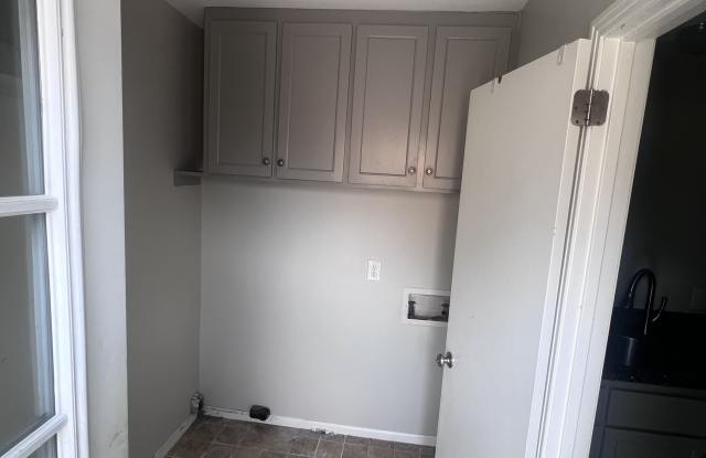 5125 Manorwood Court Gallery 2