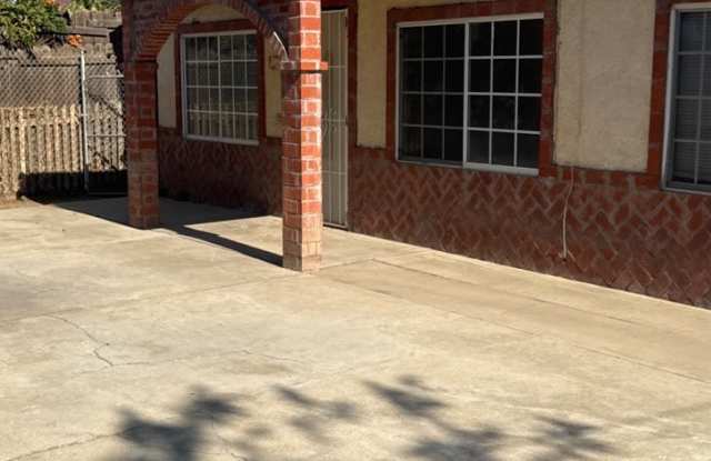 309 Harding Avenue Gallery 3