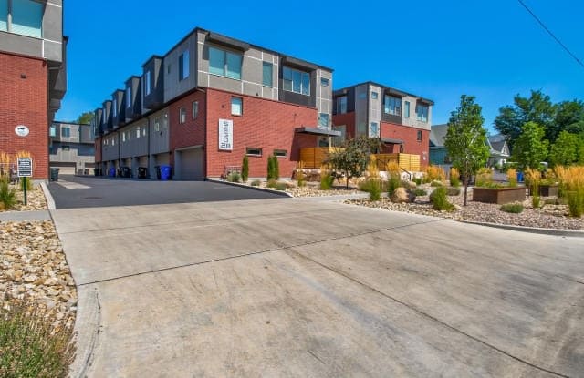 425 E 700 S Unit D22 photos photos