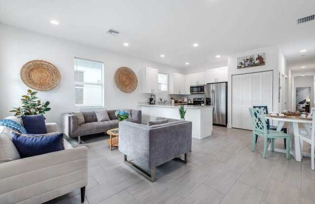 3510 Hiawatha Avenue photos photos