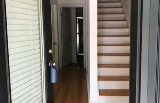 142 Moreland Avenue SE Gallery 4