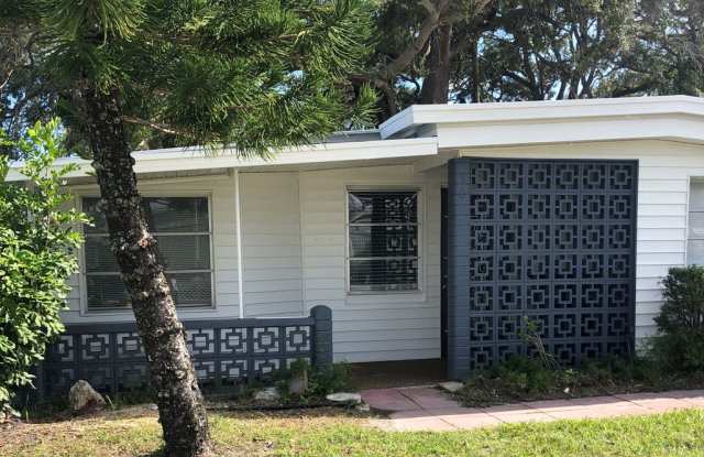 Move in Special $500 off first months rent photos photos