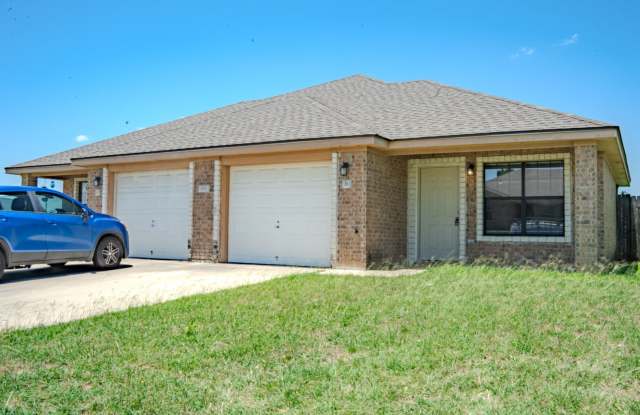 PRICE IMPROVEMENT NOW ONLY $1295!!!!!! photos photos