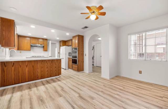 Beautiful 3-Bedroom Home in Rancho San Diego Gallery 1
